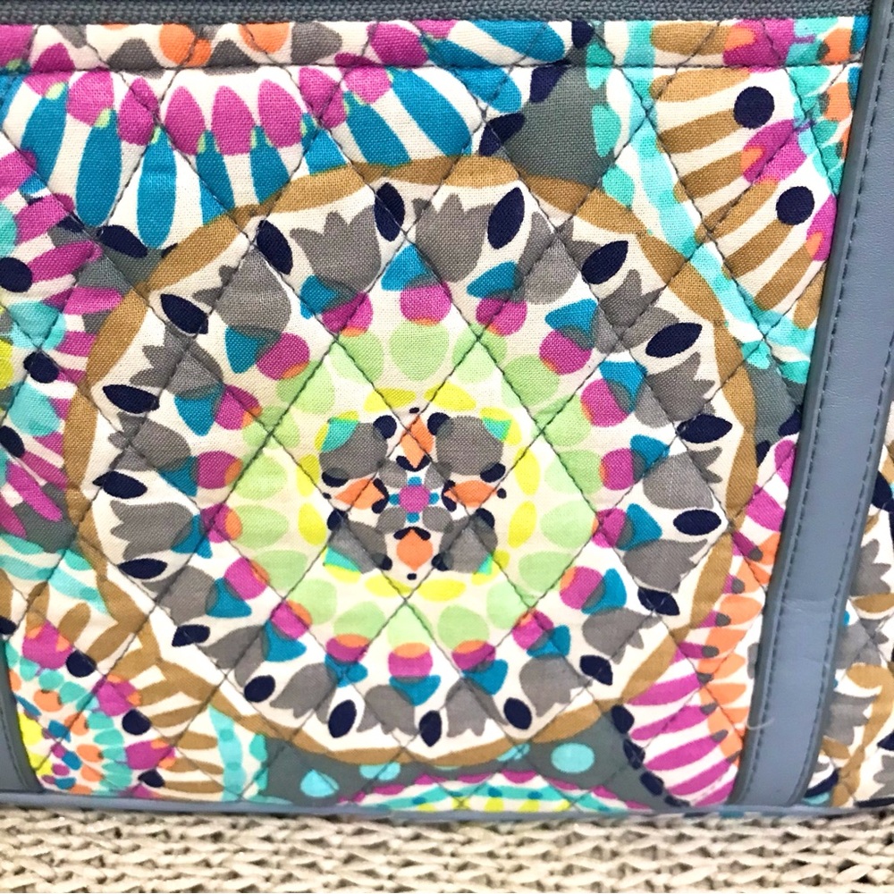 Vera Bradley Tote Sunny Medallion - Picture 9 of 16